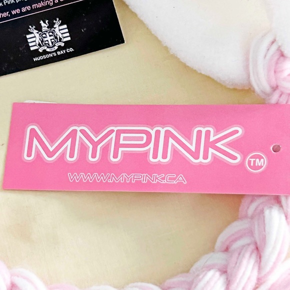 WINTER HAT, VERY WARM, HUDSON'S BAY COMPANY, SUPPORTING BREAST CANCER RESEARCH, - Picture 2 of 3